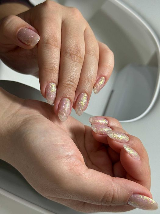 Маникюр, наращивание ногтей