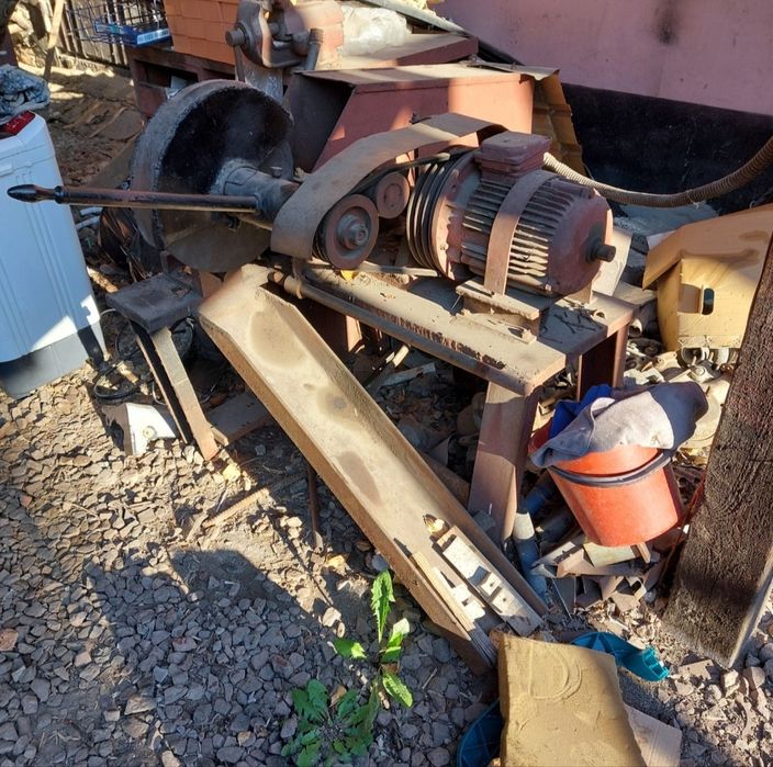 Отрезной станок по металлу