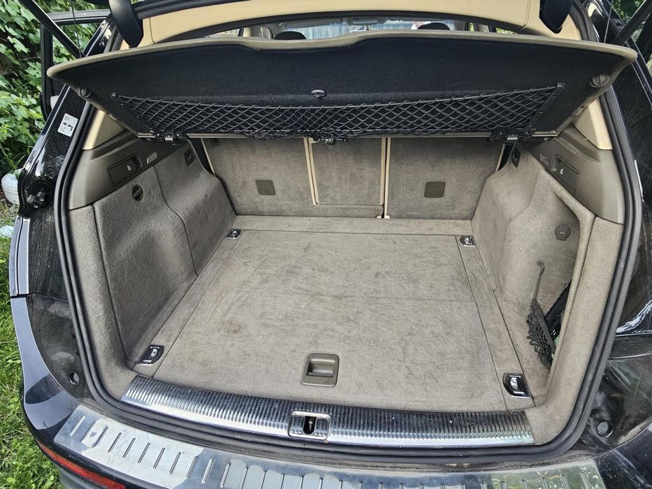 Vand    Audi     Q5.