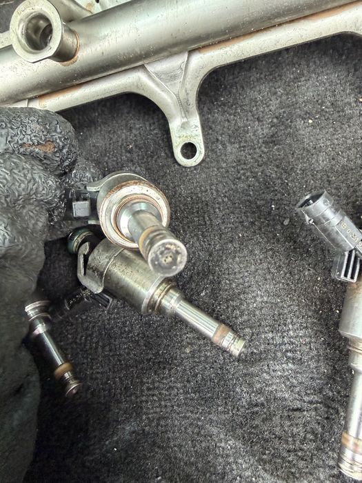Бензинови дюзи Audi 1.8 TFSI CDH двигател
