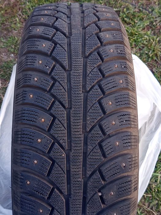 Продам резину на 18