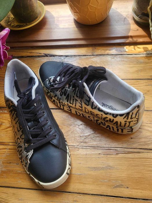 Сникърси Desigual, перфектни! 55 лв