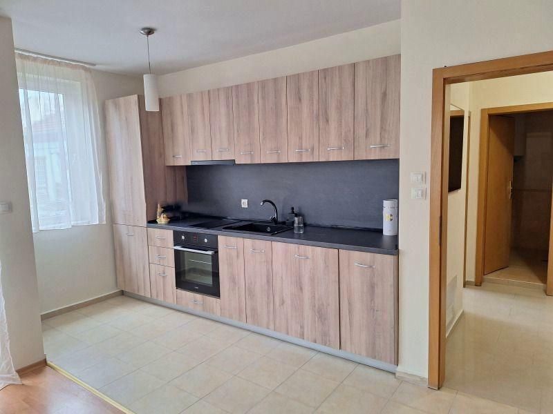 Дава се под наем Двустаен апартамент в София, Оборище - 60 кв.м за 718.08 € - Снимка #2