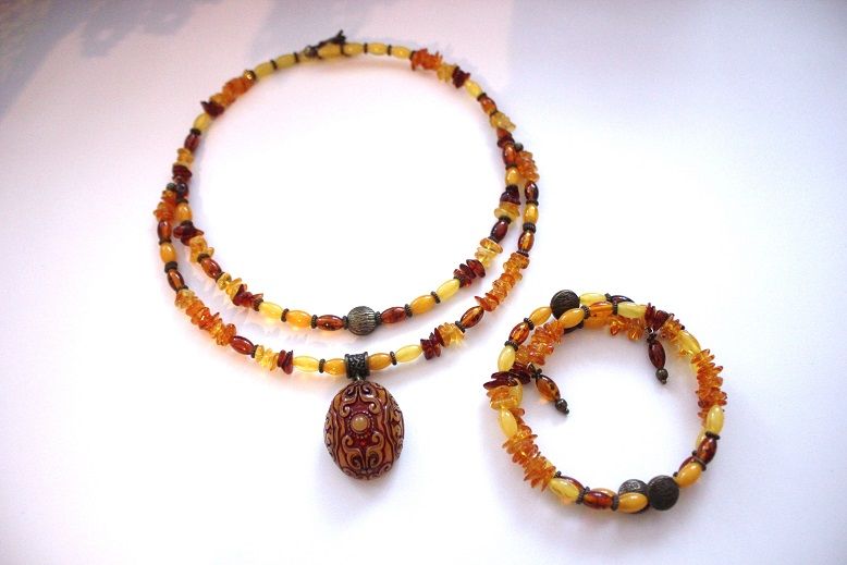 Комплект янтарный (колье+браслет)