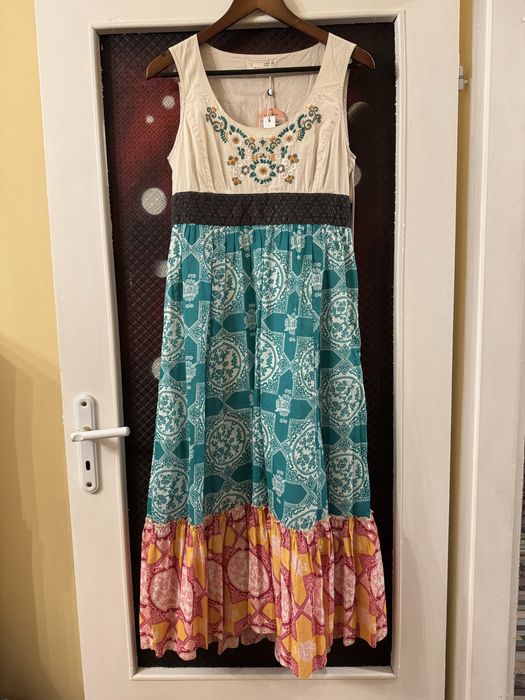 Рокля размер “С”, нова