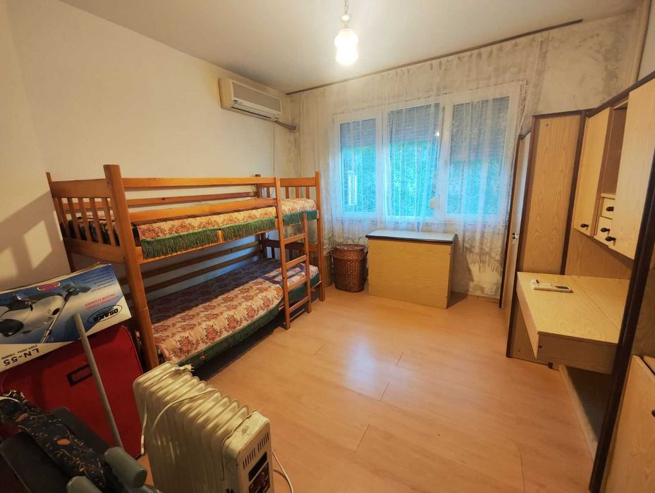 Продава се Четиристаен апартамент в Ямбол, Център - 78 кв.м за 1475 €/кв.м - Снимка #1
