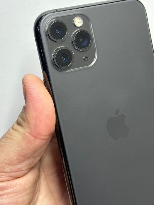 Продам Айфон 11 Про 64г