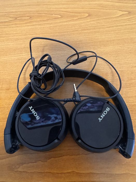 Căști cu fir Sony