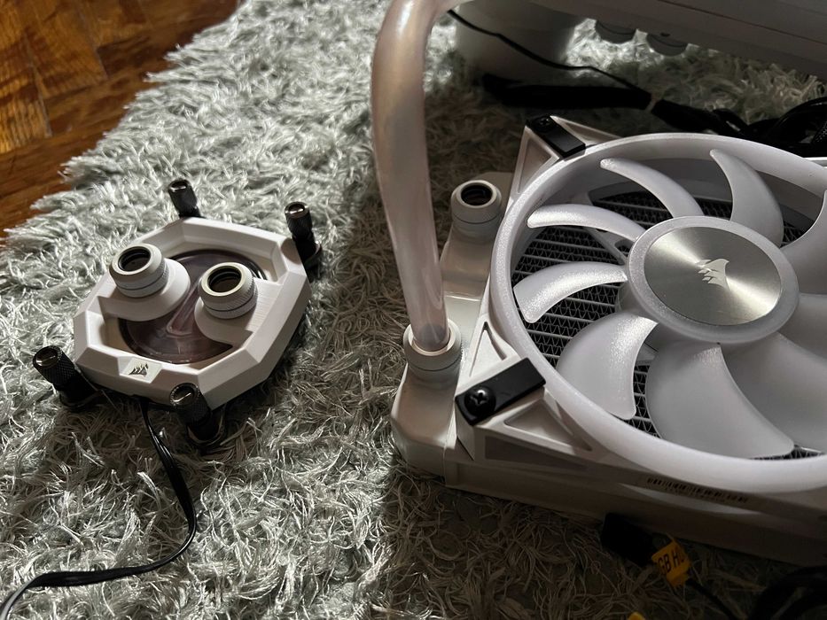 Racire pe apa Corsair Hydro X Series XD7 RGB, AM4/AM5 cu pompa/rezervor/radiator de 280mm