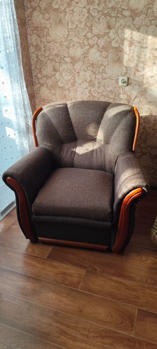 Продам мягкое кресло