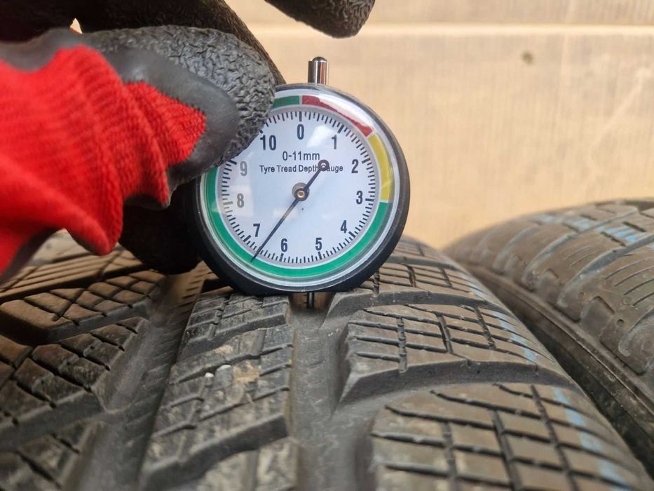 2 Pirelli R21 275/40
Зимни гуми 
DOT2617