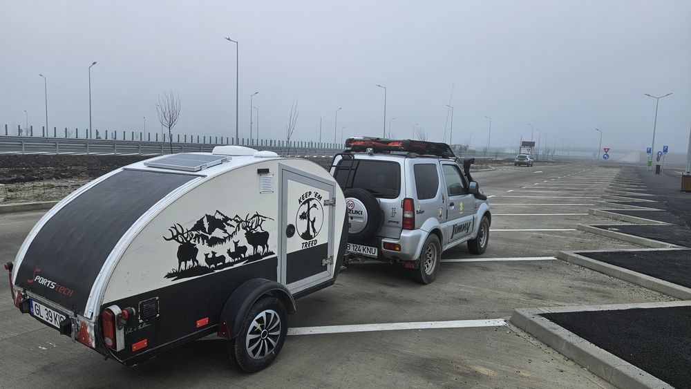 Jimny si rulota offroad