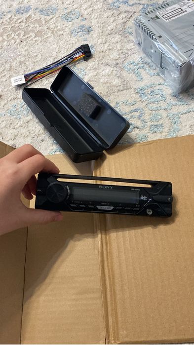 продам sony cdx-g1200