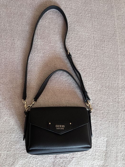 Дамска чанта Guess