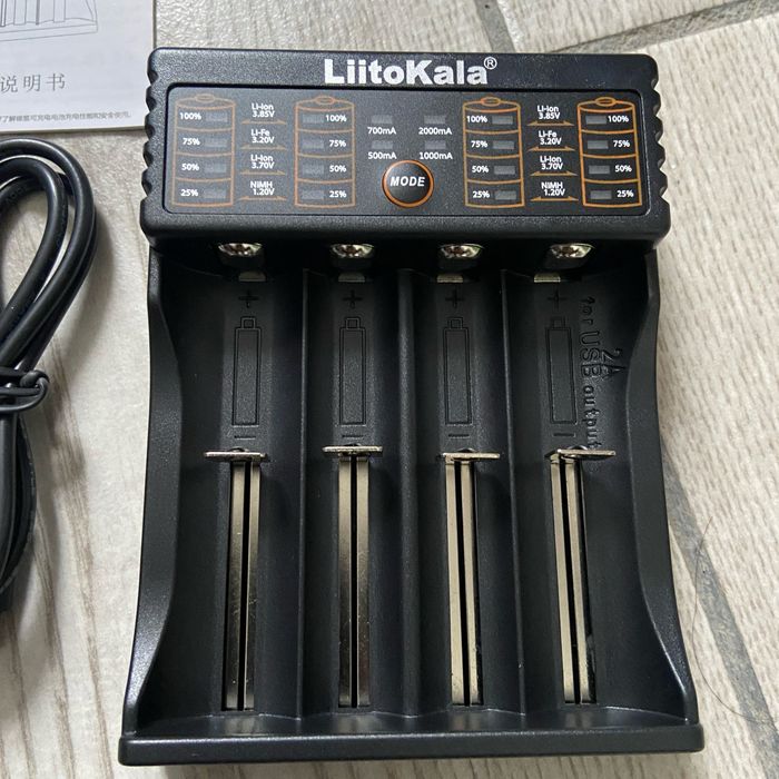 Автоматично зарядно устройство Liitokala Lii-402