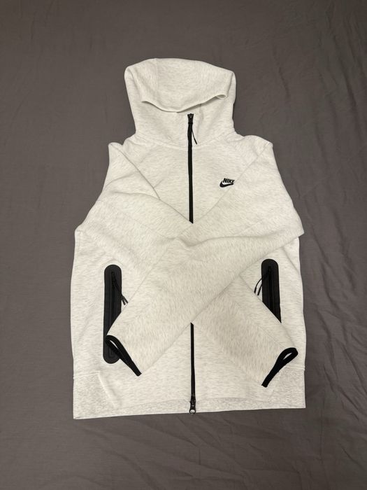 Nike Tech White