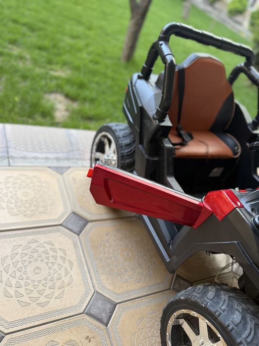 Детский электромобиль с  пультом