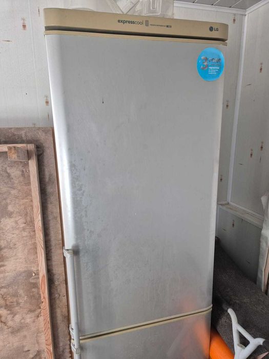 холодильник б/у LG