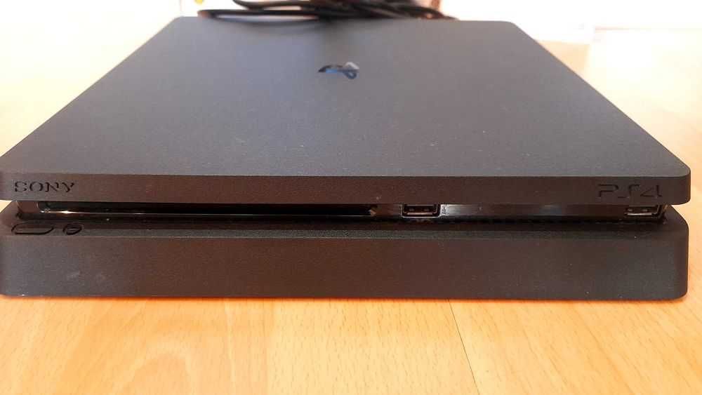 Consola PS 4 Slim 500gb