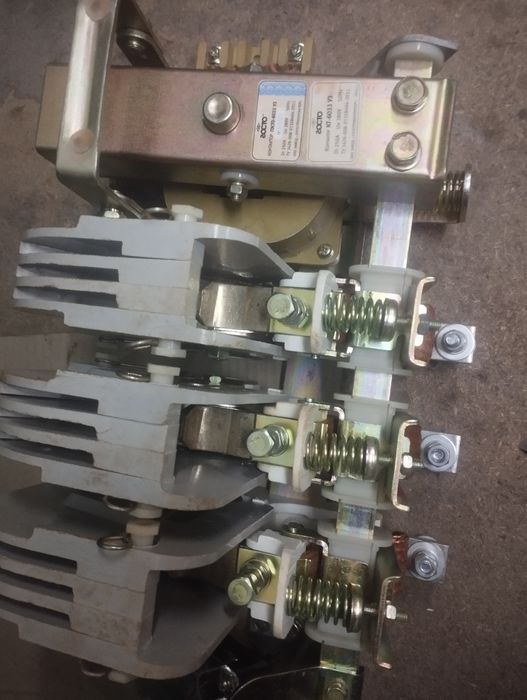 Контакторы 4 величины 3 х полюсные