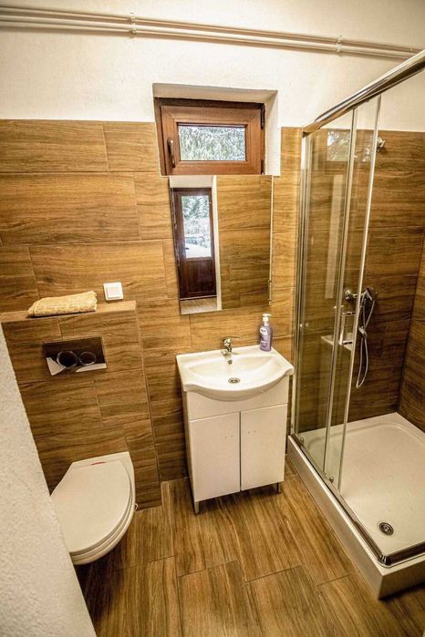 Cabană de închiriat 8 persoane!