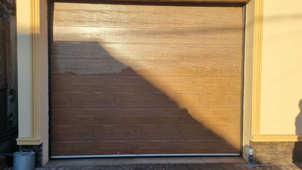 uși de garaj automatizate