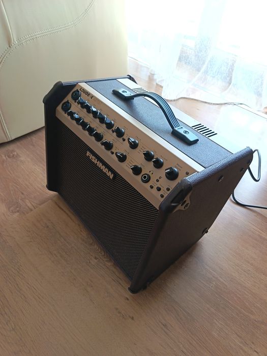 Stație chitară electroacustică