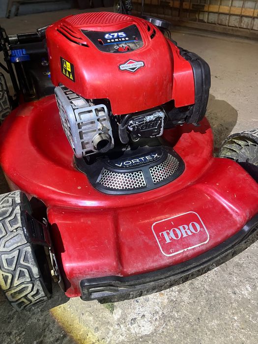 Mașină de tuns gazonul Toro Recycler BBC