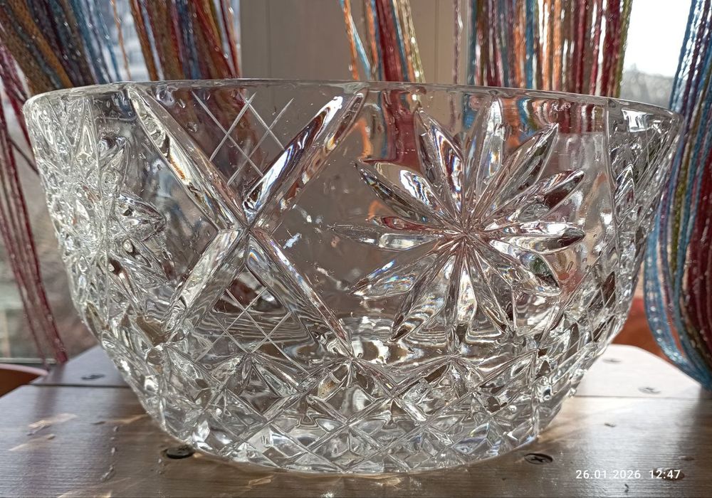 продам хрустальные вазы
