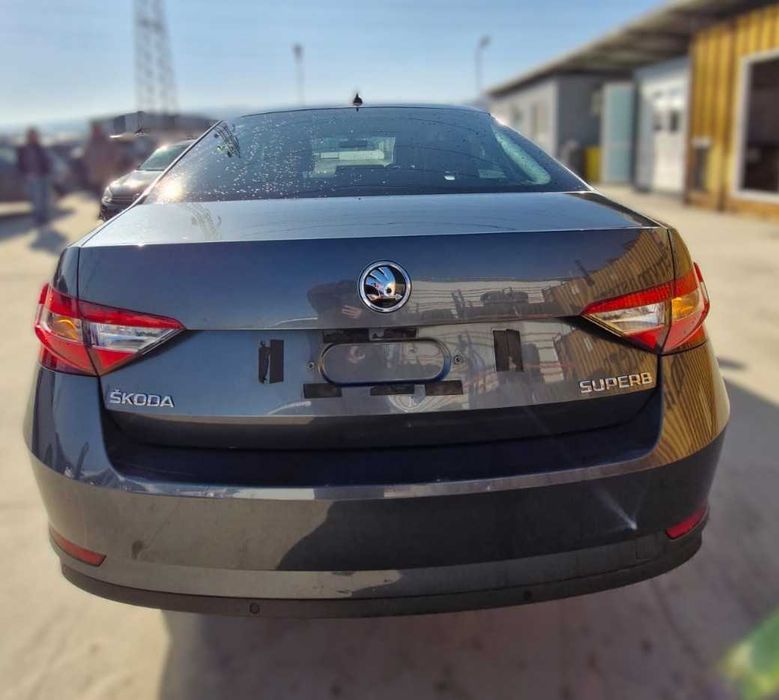 Dezmembrez Skoda Superb 1.6D 120CP DXC cutie automata cod DQ200 2018 culoare LF7Y
