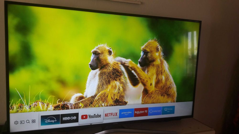 vand schimb samsung smart  tv 4k .139cm