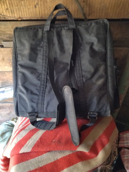 Сумка дорожная крепкая