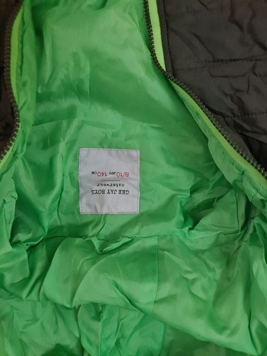 Демисезонная уни-куртка на мальчика/девочку