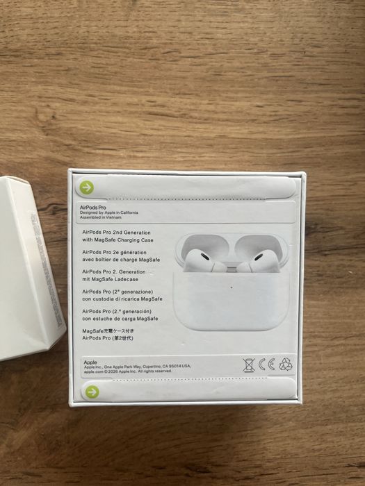 Продам Airpods pro новый