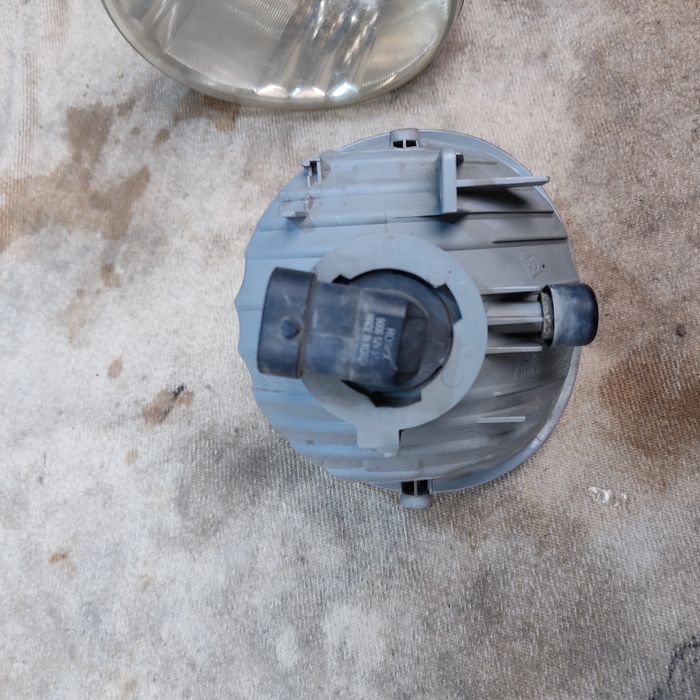 Туманки на RAV4 оригинал