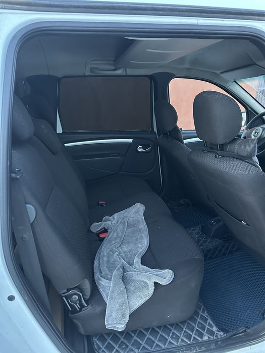 Продам Лада Ларгус 5 местная