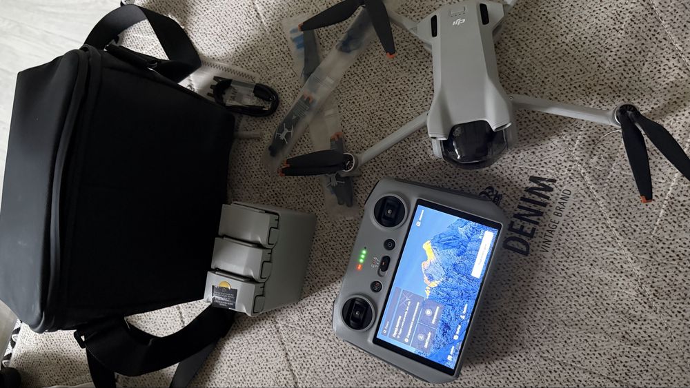 DJI Mini 3 Fly More Combo