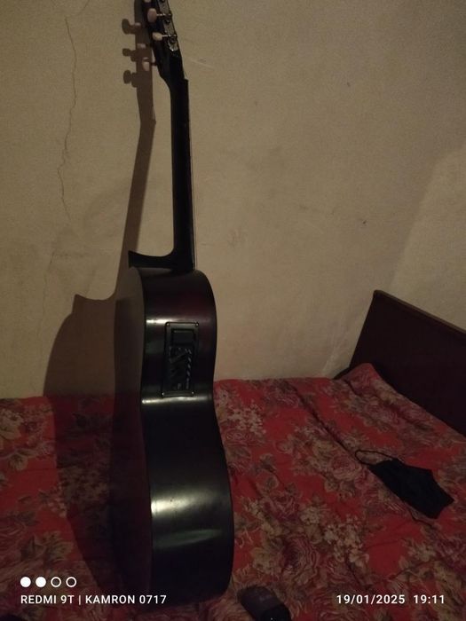 Gitara sotiladi Andijondan