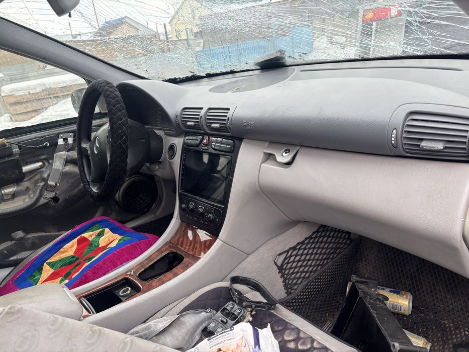 Мерседес 203 на запчасти