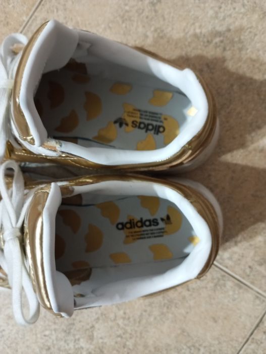 De vânzare second-hand