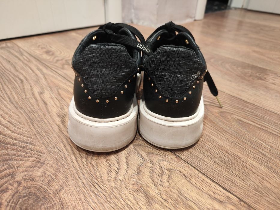 Liu Jo  39 номер