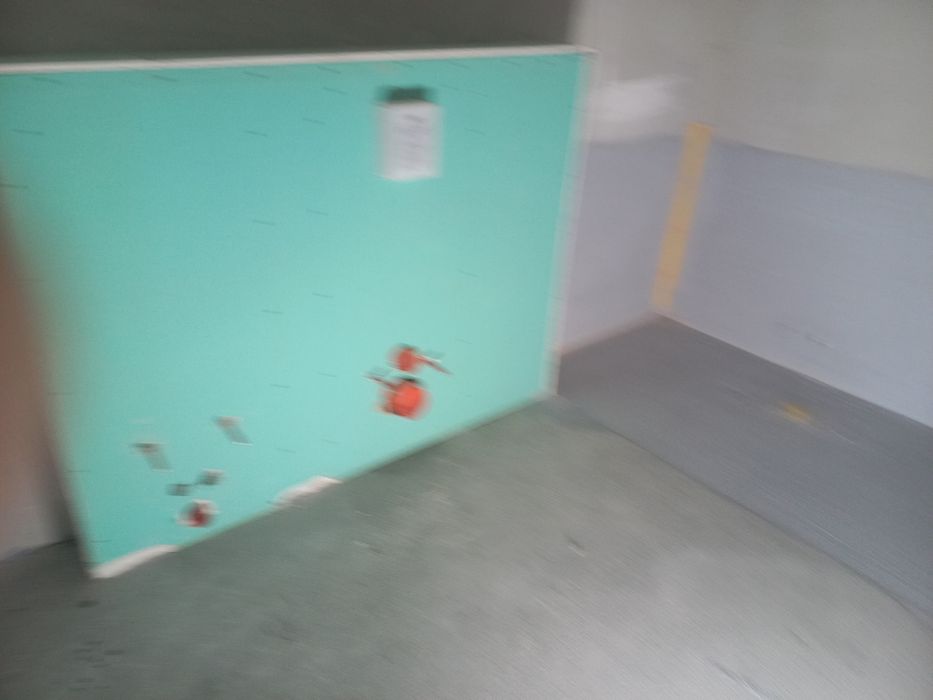 Executam finisaje interioare