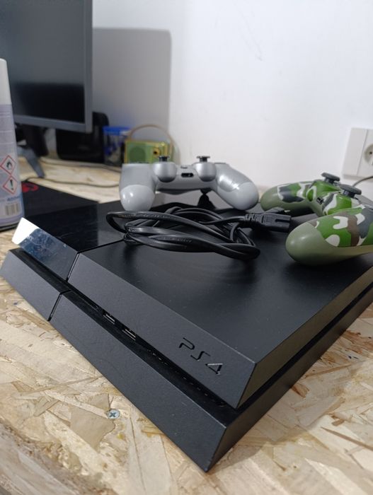 PlayStation 4 slim