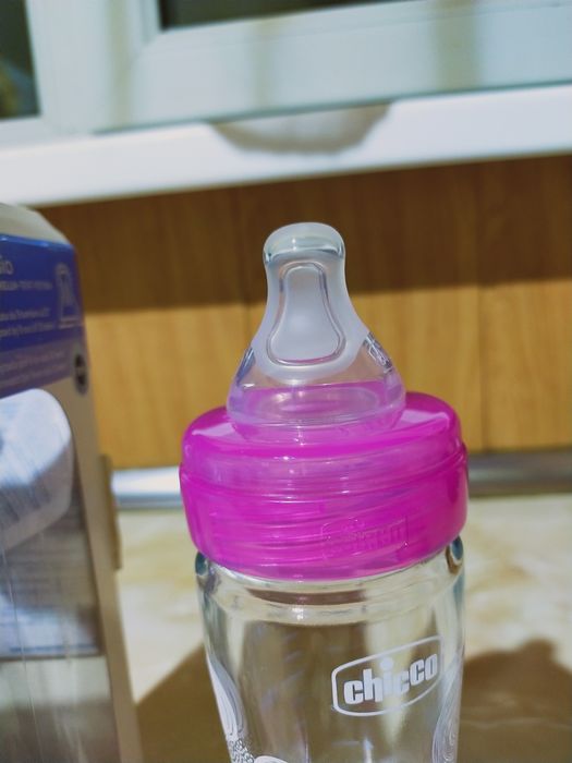 Продам бутылочку для кормления