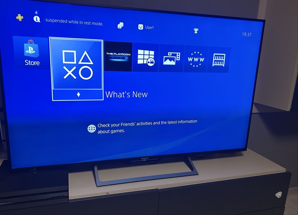 Playstation 4 Pro 1 TB / PS 4 Pro с два контролера и игри