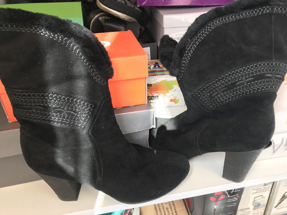 Продам кожаные ботинки