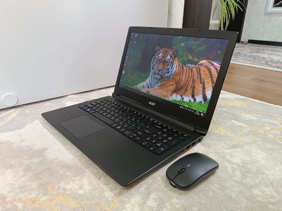 Ноутбук Acer Core i3-8130U Windows 10.