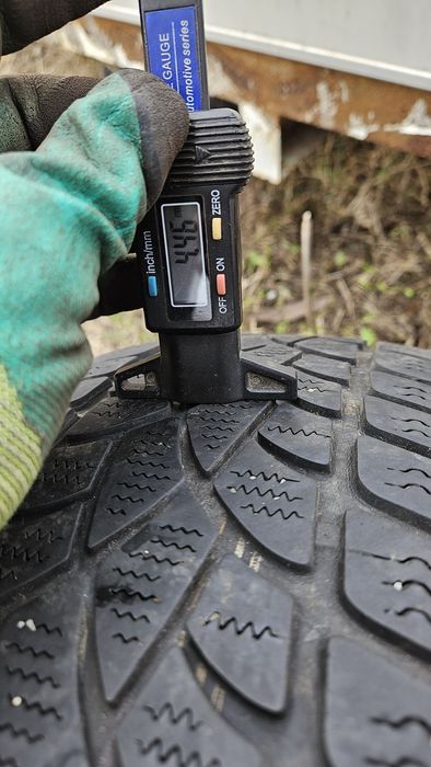 Гуми 215 65 16 дънлоп