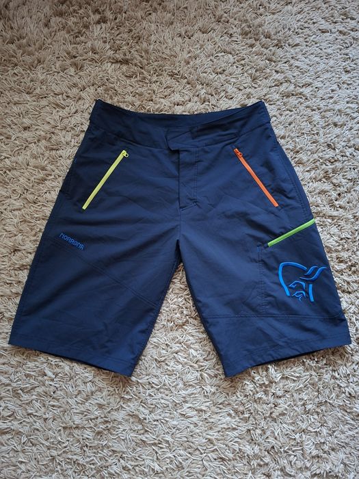 Pantaloni scurți Norrona