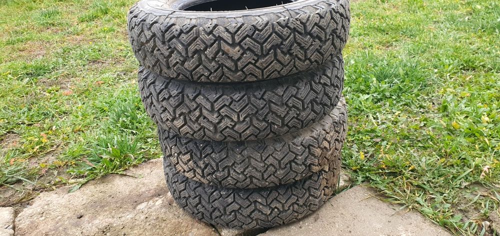 Anvelope cauciucuri r12